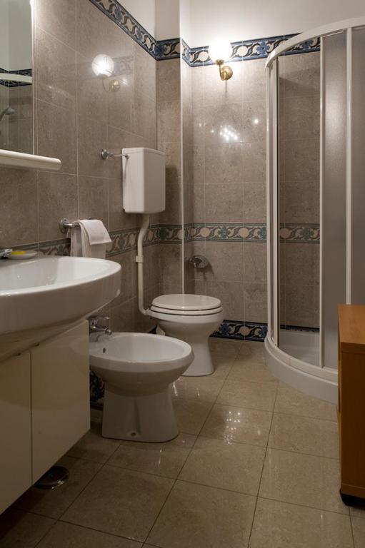 Cerva Fashion District Apartment Милан Экстерьер фото